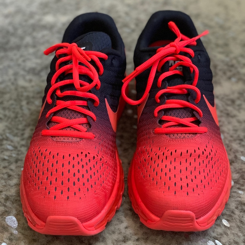 Nike Men’s Air Max Size 11.5